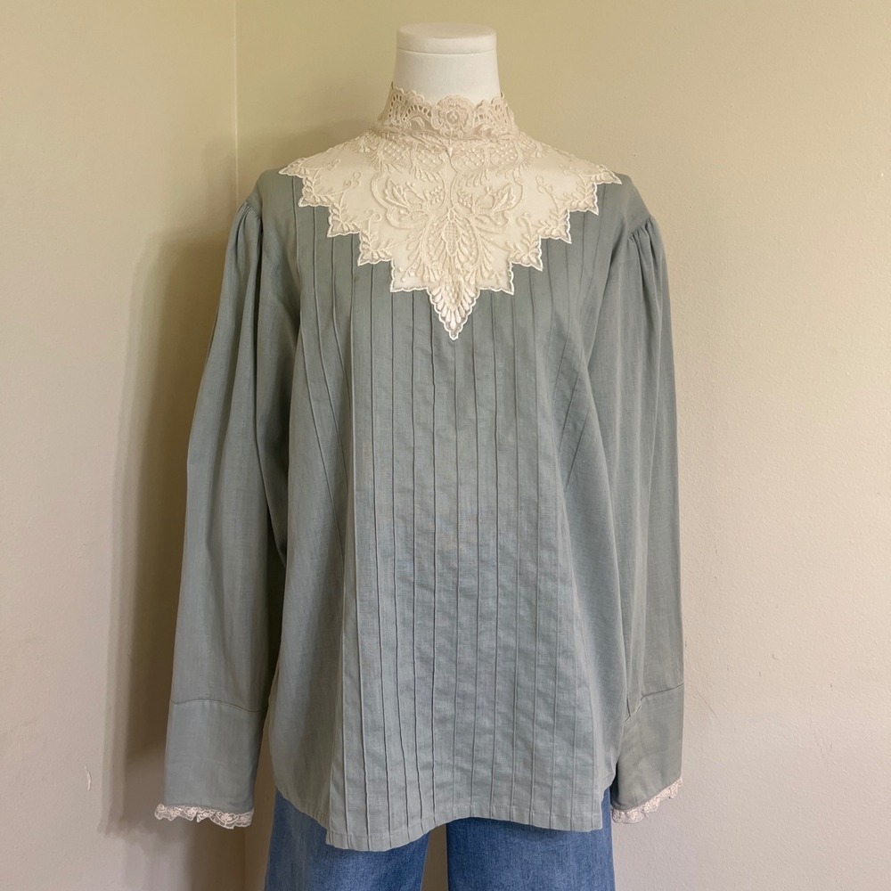 Vintage J.G. Hook Sage Green Linen Blend Lace Bib Pintuck Blouse Womens 16